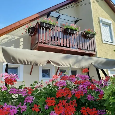 Rózsakert Bed and breakfast Szigliget