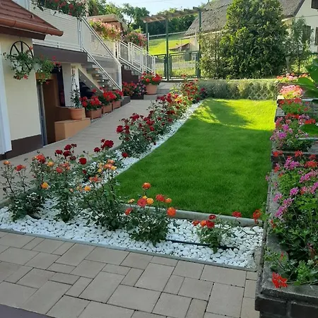 Rózsakert * Szigliget