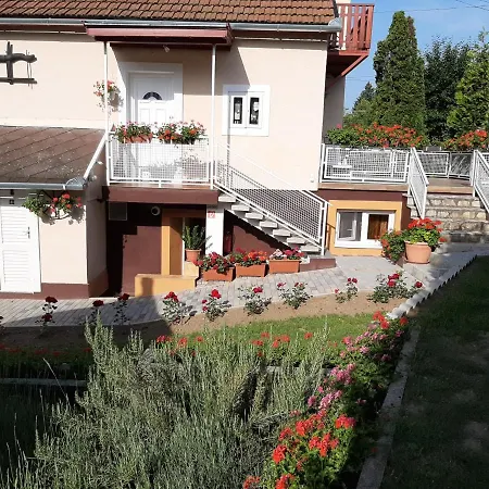 Bed and breakfast Rózsakert Szigliget