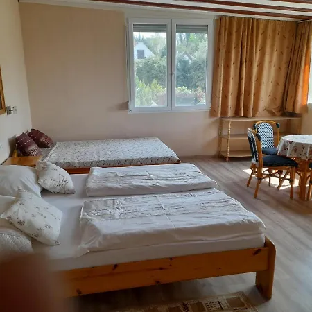 Rózsakert 3* Szigliget