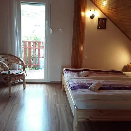 Rózsakert Bed & Breakfast