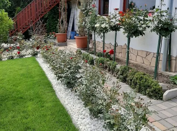 Rozsakert Vendeghaz Bed & Breakfast Szigliget