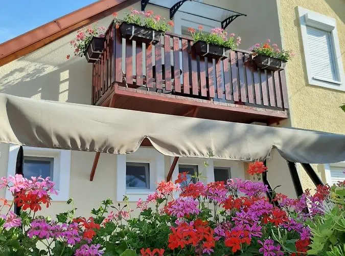 Rozsakert Vendeghaz Bed & Breakfast Szigliget