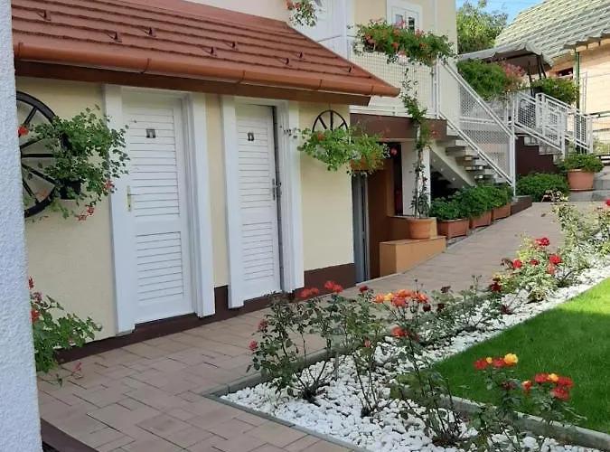 Rozsakert Vendeghaz Bed & Breakfast Szigliget