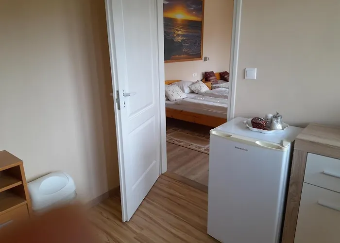 Rozsakert Vendeghaz Bed & Breakfast Szigliget