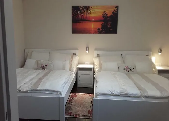 Bed & Breakfast Rozsakert Vendeghaz