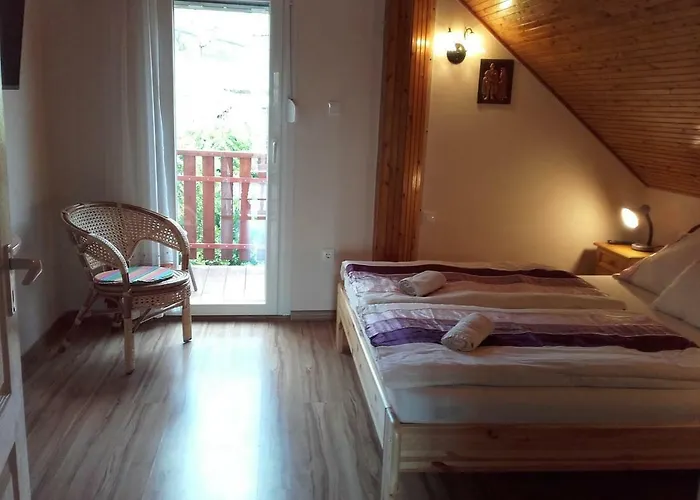 Rozsakert Vendeghaz Bed & Breakfast